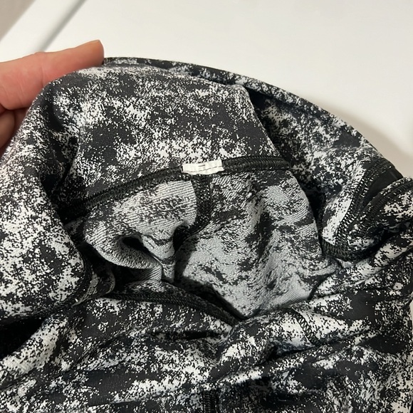 Lululemon leggings. Grey/black, size 4. Used, but good condition. - Picture 4 of 7